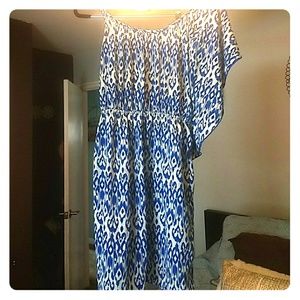 Soprano:   One sleeve/one strap dress blue dress